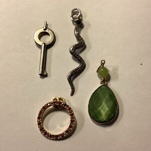 Lot of 4 pendants